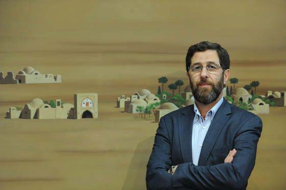 تقدیر حمید شاه آبادی از هنرمندان نمایش «عزیز شنگال»