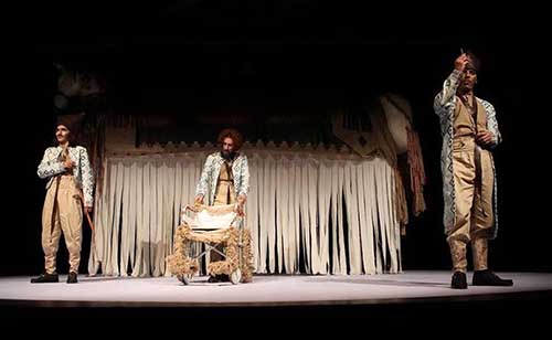 یک اسب، راوی تاریخ قاجار شد/ نمایش «هزار شلاق» رضایت تماشاگران را جلب کرد