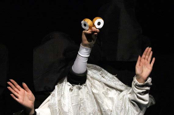 «کمانچه، آب و دیگران» شنبهها نیمبها برای دانشجویان «کمانچه، آب و دیگران» شنبهها نیمبها برای دانشجویان