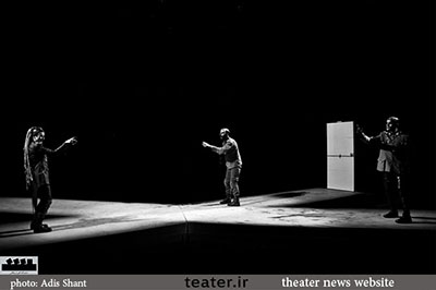 بازگشت نمایش «بیرون پشت در» به تالار حافظ بازگشت نمایش «بیرون پشت در» به تالار حافظ