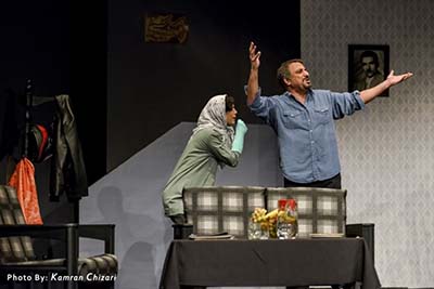 نگاهی به نمایش «پاییز» به نویسندگی و کارگردانی نادر برهانی‌مرند