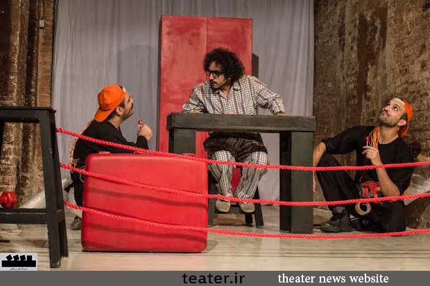 تئاتر «خشم شدید فیلیپ هوتس» تمدید شد