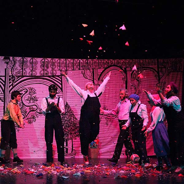 نمایش «تیستوی سبزانگشتی» میزبان هنرمندان می شود نمایش «تیستوی سبزانگشتی» میزبان هنرمندان می شود