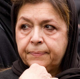 درخت صلح «تیستو» به لیلی گلستان رسید