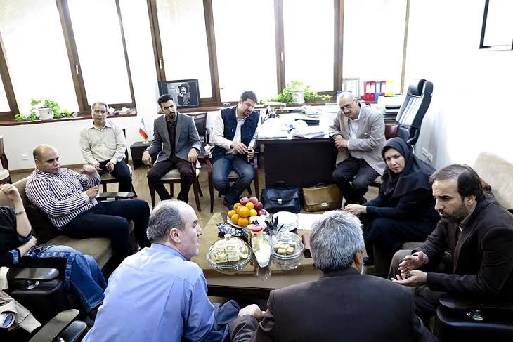 بررسی زمان‌بندی و کیفیت بازسازی تئاترشهر