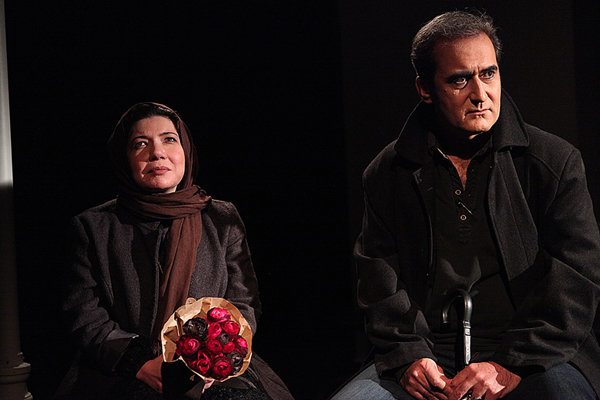 «خر مهره» روی صحنه تئاتر