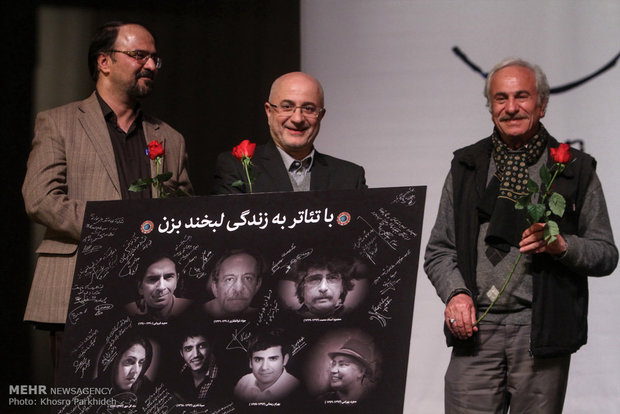 معاون‌ هنری به وعده هایش عمل نکرد