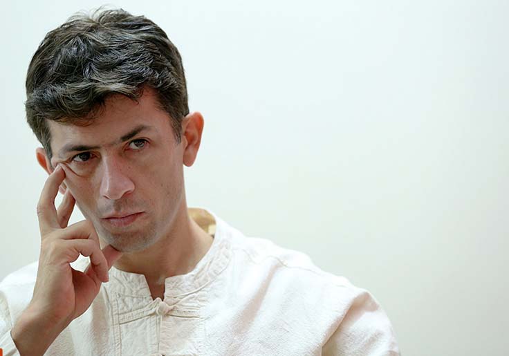 سیروس همتی «هفت هشتم» را در اهواز اجرا می‌کند