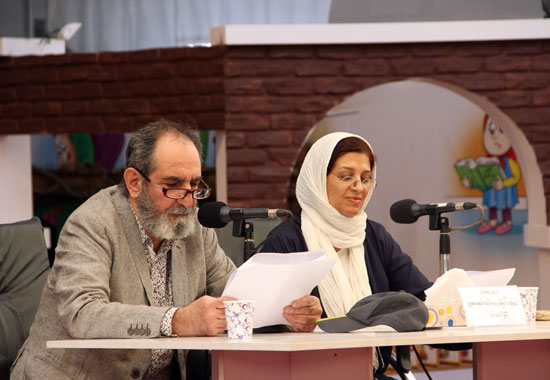 نمایشنامه‌خوانی فرهاد آئیش و مائده طهماسبی در فرهنگسرای كتاب