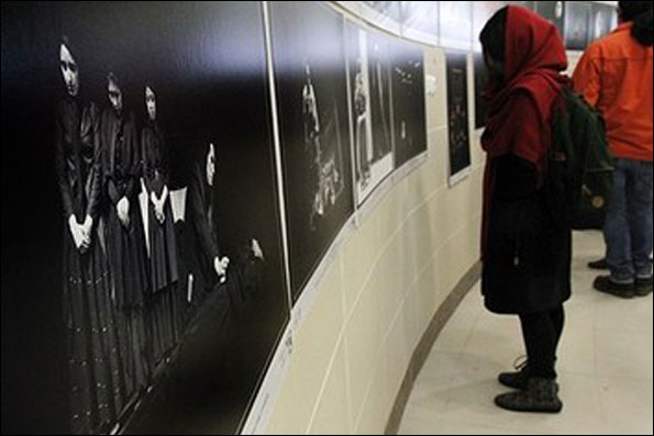 افتتاح نمایشگاه عکس و پوستر در اختتامیه اردیبهشت تئاتر