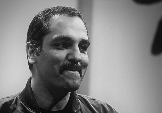 مهران مدیری به صحنه تئاتر نمی‌آید