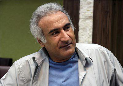 نباید هر جوان بی‌استعداد با پول به تالار وحدت بیاید