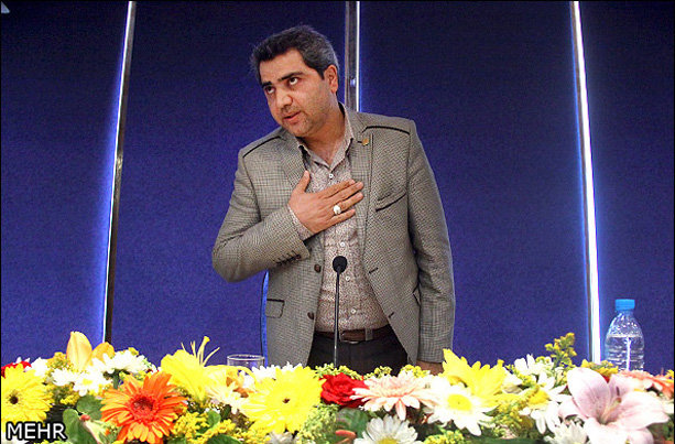 اتابک نادری: بابت تئاتر مناطق ۶۰ میلیون تومان بدهکاریم