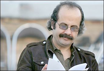 فرهاد تجویدی: تئاتر طنز می‌تواند با آسیب‌های اجتماعی مبارزه کند