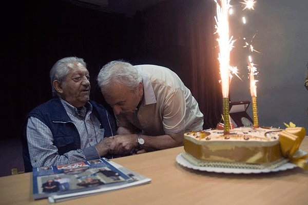 مدالیوم خانه تئاتر به انتظامی اهدا شد+ عکس