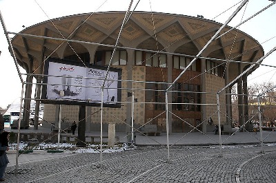 تناقض‌گویی مدیران در روند بازسازی تئاتر شهر