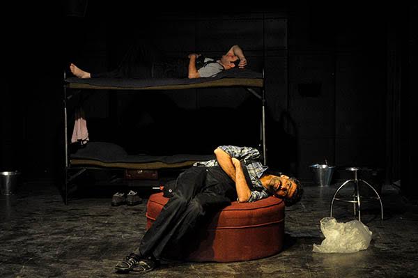 جلسه نقد و بررسی نمایش 