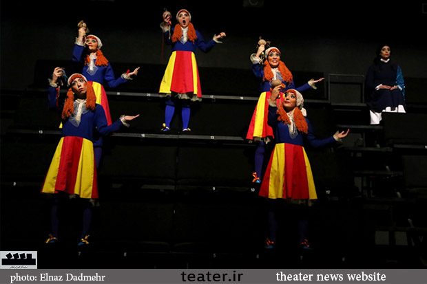 تئاتری که به خبرنگاران تقدیم شد