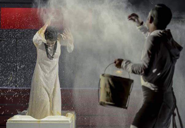 چرا «کالیگولا» اجرا نشد؟