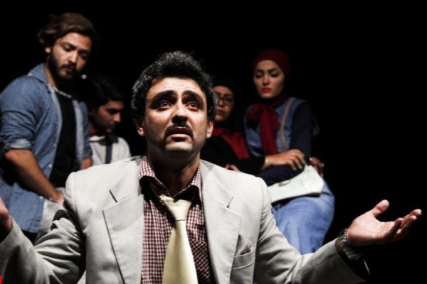 برگزاری نشست نقد و بررسی نمایش «به خاطر ده دلار» برگزاری نشست نقد و بررسی نمایش «به خاطر ده دلار»