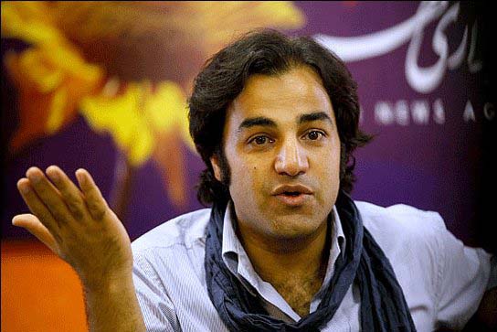 کارگردان «زیرزمین» به جای بازیگرش به صحنه می‌رود