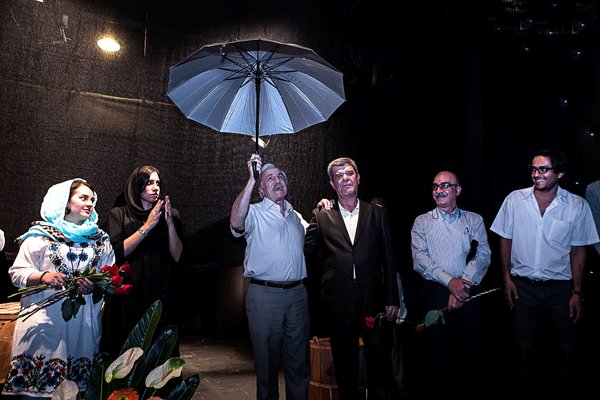 اجرای نمایش «وانیک» آغاز شد