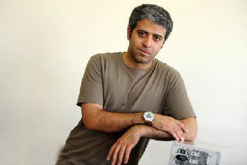 ایوب آقاخانی: چمران من با همه فرق می‌کند