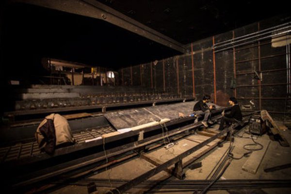 نصب سازه متحرک سالن «قشقایی» آغاز شد