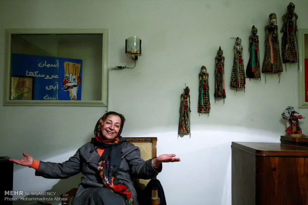 خانه عروسک همچنان استیجاری است