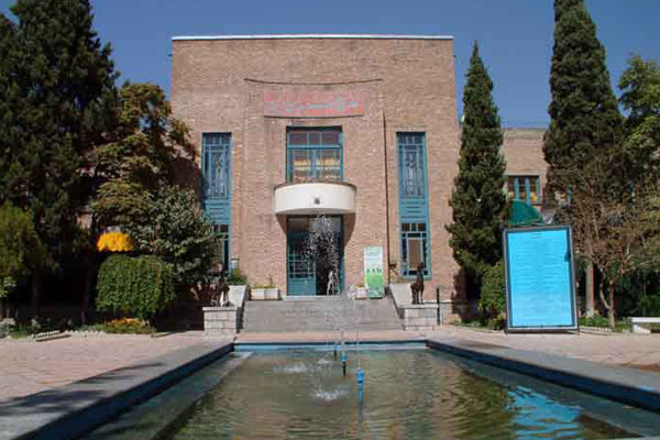 در خانه هنرمندان تعزیه ببینید