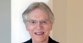 درگذشت نویسنده آمریکایی