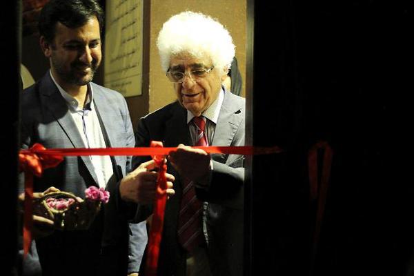 چتر تئاتر باران برای نمایش«اتراق در خواب قیلوله» گشوده شد