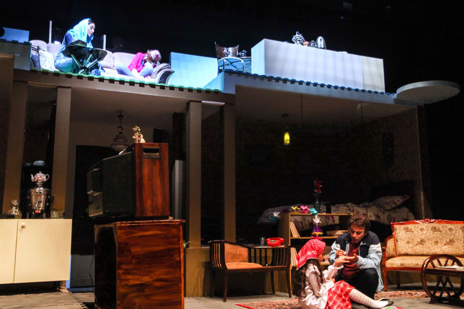 درباره نمایش « هتلی‌­ها» / ما دهه شصتی‌­ها