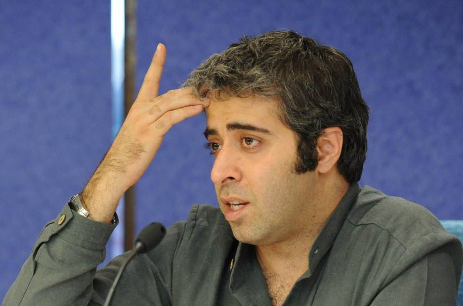 ایوب آقاخانی «سه‌گانه پاریسی» را درتالار شمس اجرا می‌کند