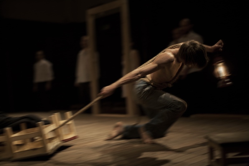 «آن هلی» در چهارسو اجرا می‌شود