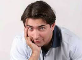 پارسا پیروزفر ˝ماتریوشکا˝ را در لس آنجلس به صحنه می‌برد