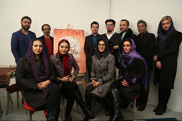 جلسه نقد و بررسی پوستر تئاتر «خانه عروسک»برگزار شد