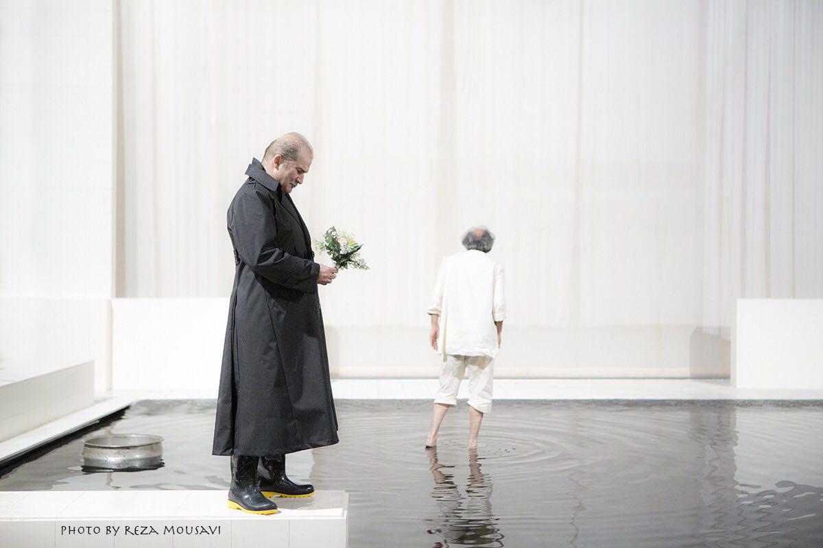 اجرای عمومی «خاطرات و کابوس‌های یک جامه‌دار...» تمدید شد