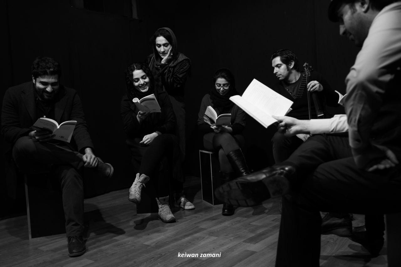 نمایشنامه‌خوانی «مهمانسرای دو دنیا» در تماشاخانه پندار