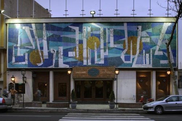 تماشاخانه سنگلج میزبان هنرمندان می‌شود