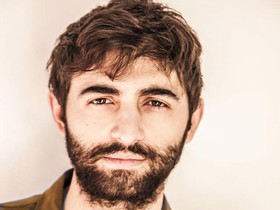 مرگ اتفاقی بازیگر تئاتر هنگام اجرای زنده!