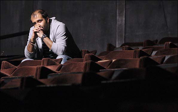 رضا گوران نمایشش را به اصفهان و شیراز می‌برد