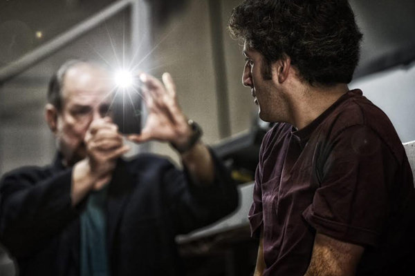 تخفیف 50 درصدی تئاتر «سوراخ» به دانشجویان