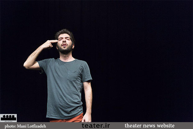 گفتگو با کارگردانی که از شعر به تئاتر رسید