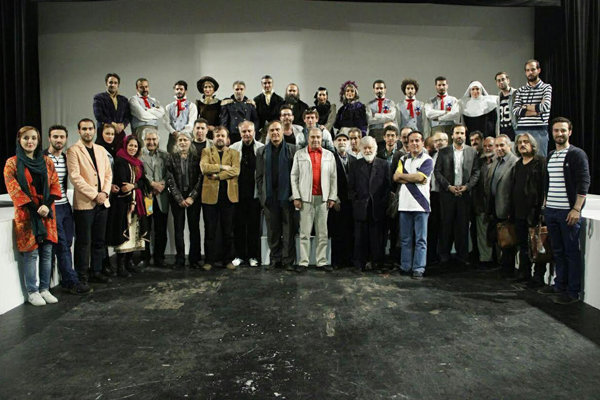 اجراهای سالن ناظرزاده کرمانی ایرانشهر در سال 95 آغاز شد