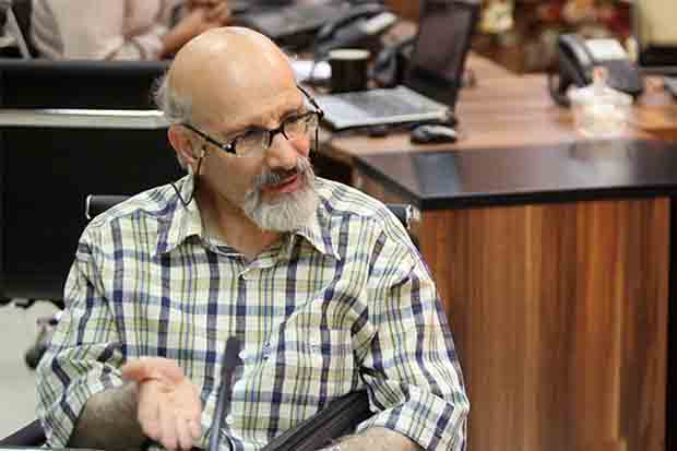 داود فتحعلی بیگی «انسانم آرزوست» را به سنگلج می‌برد