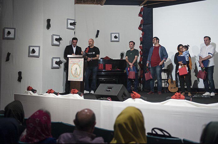 از «جناب خان» در جشن‌تئاتری‌ها تقدیر شد