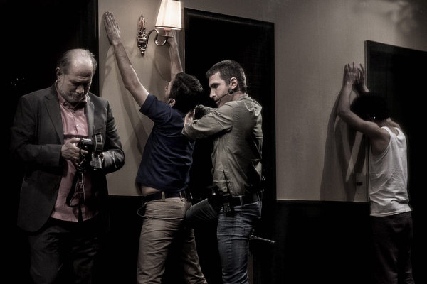 اجرای «سوراخ» تا پایان اردیبهشت تمدید شد