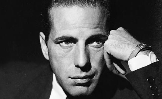 یک گروه نمایشی برای ایفای نقش 