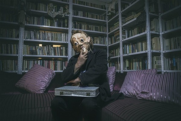 اجرای «خوشبختی‌های کوچک سوسک شدن» در سالن سایه